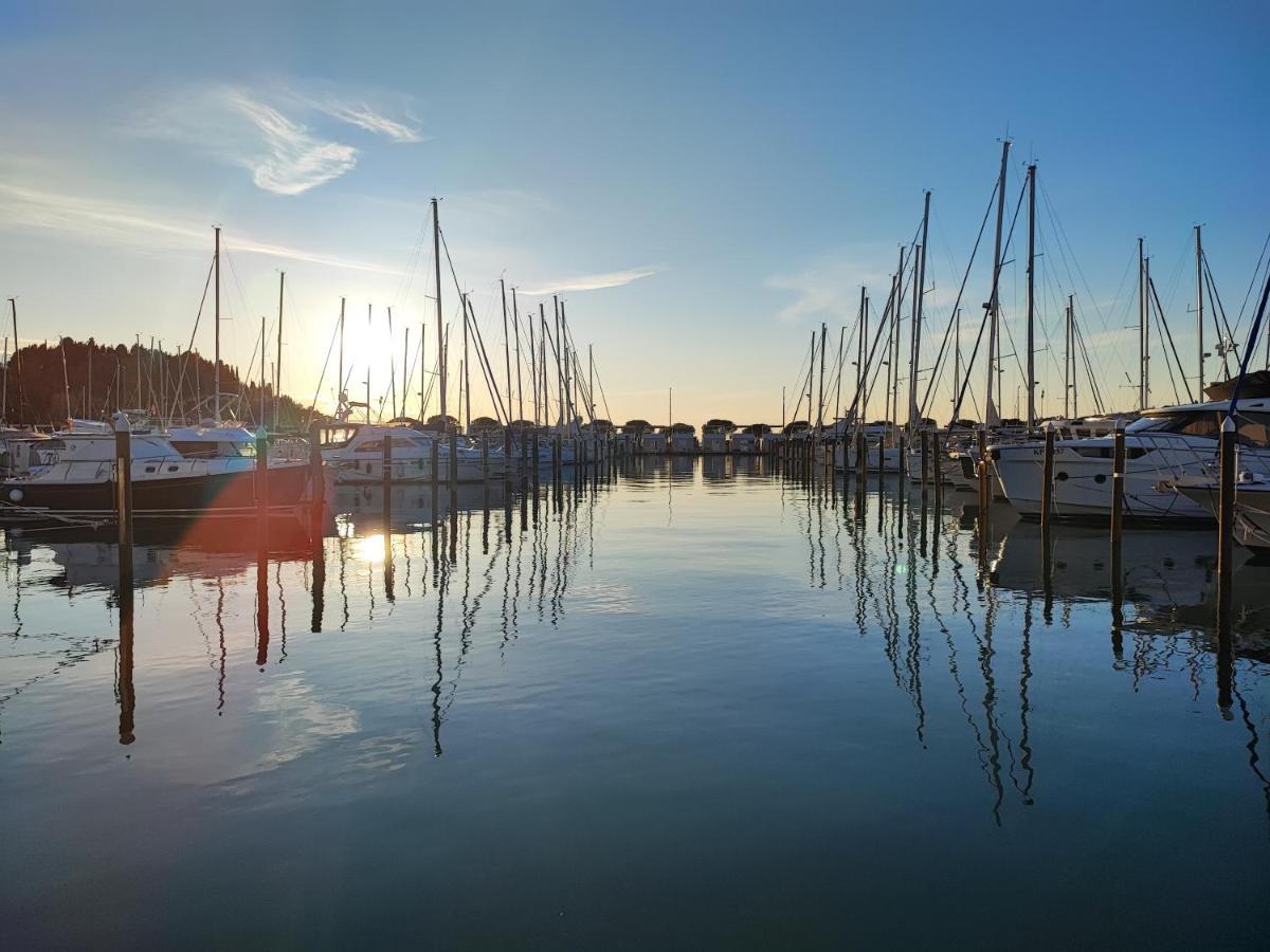 Sea Lux Floating House Ajda Portorose Vila Exterior foto